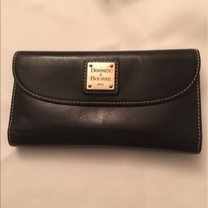 Dooney & Bourke black wallet - used